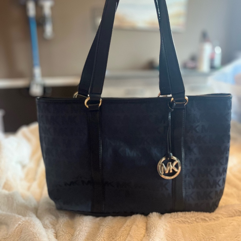 Navy blue Michael Kors large tote